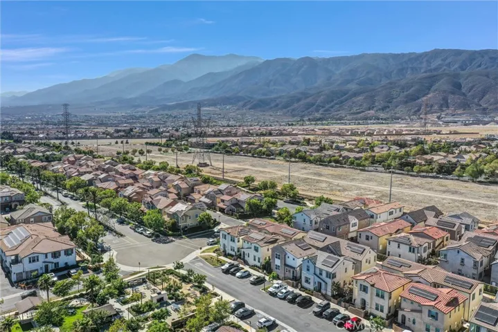 15974 Parkhouse Drive 3, Fontana, California 92336