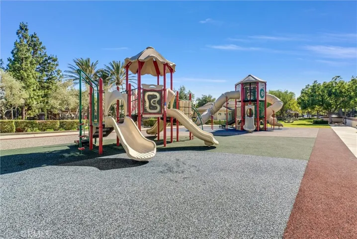 15974 Parkhouse Drive 3, Fontana, California 92336