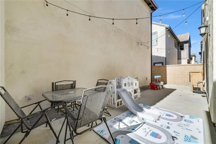 15974 Parkhouse Drive 3, Fontana, California 92336