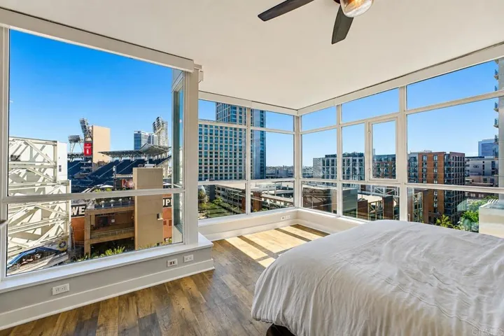 325 7th Avenue 905, San Diego, California 92101