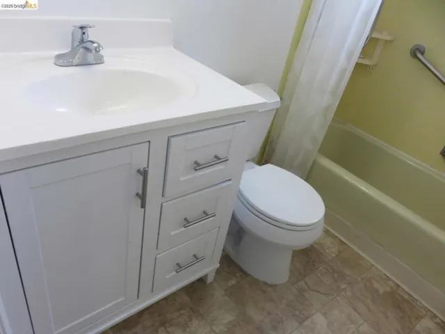 1314 Kains Ave 4, Berkeley, California 94702