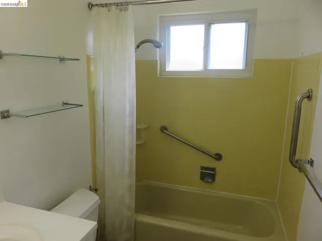1314 Kains Ave 4, Berkeley, California 94702