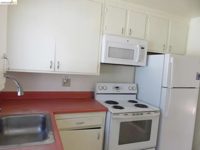 1314 Kains Ave 4, Berkeley, California 94702