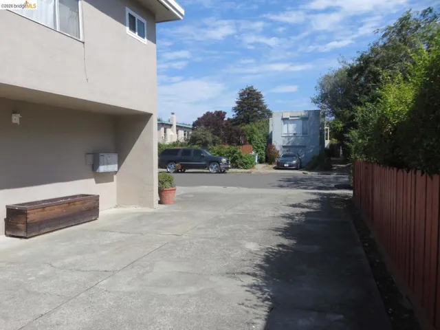 1314 Kains Ave 4, Berkeley, California 94702