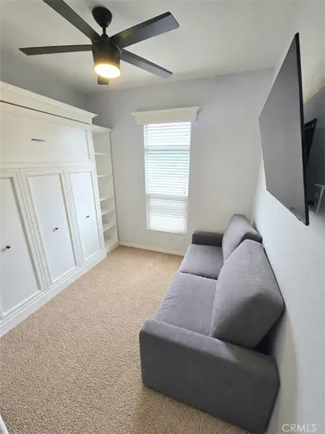 2nd bedroom with Murphy bed
