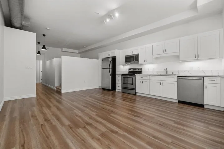 889 Date St 140, San Diego, California 92101