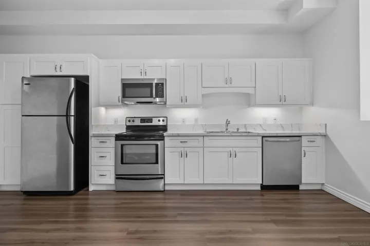 889 Date St 140, San Diego, California 92101