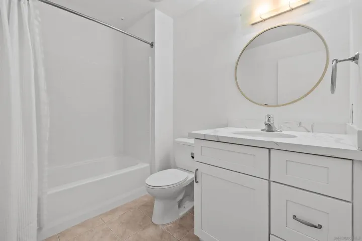 889 Date St 140, San Diego, California 92101