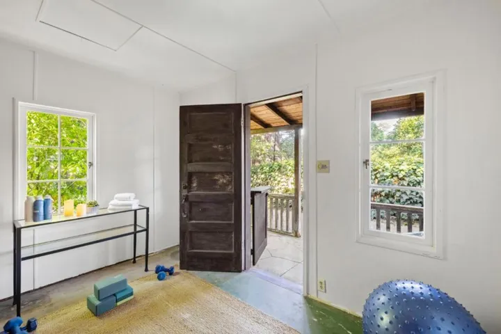 1386 Hillside Circle, Burlingame, California 94010