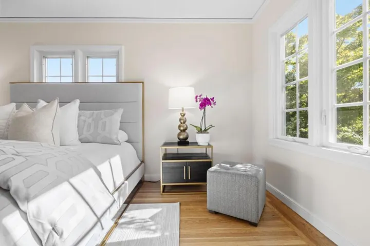 1386 Hillside Circle, Burlingame, California 94010