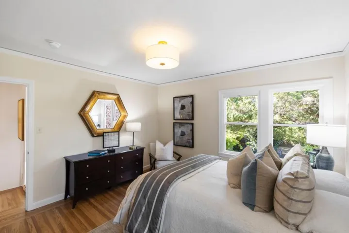 1386 Hillside Circle, Burlingame, California 94010
