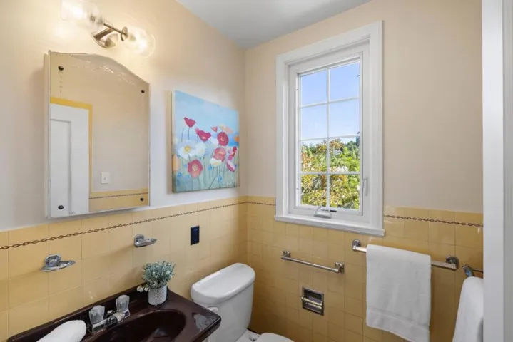 1386 Hillside Circle, Burlingame, California 94010