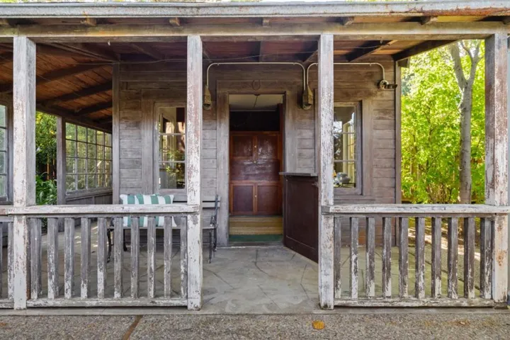 1386 Hillside Circle, Burlingame, California 94010