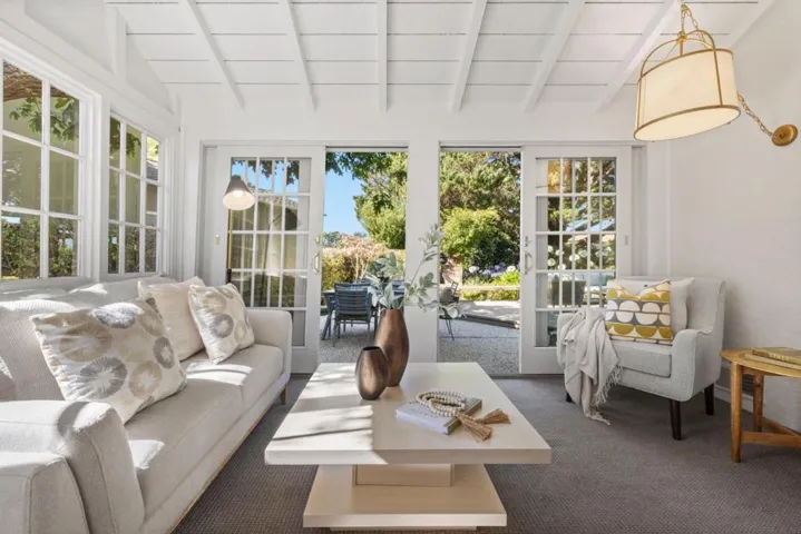 1386 Hillside Circle, Burlingame, California 94010
