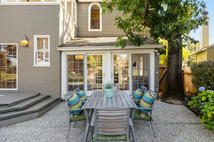 1386 Hillside Circle, Burlingame, California 94010