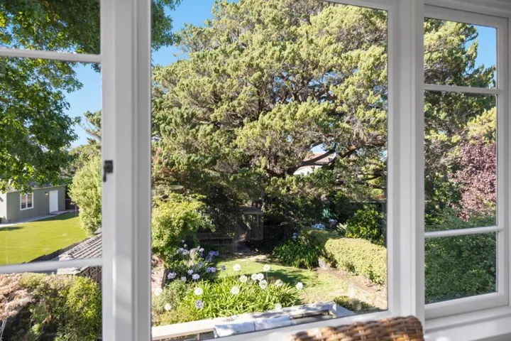 1386 Hillside Circle, Burlingame, California 94010