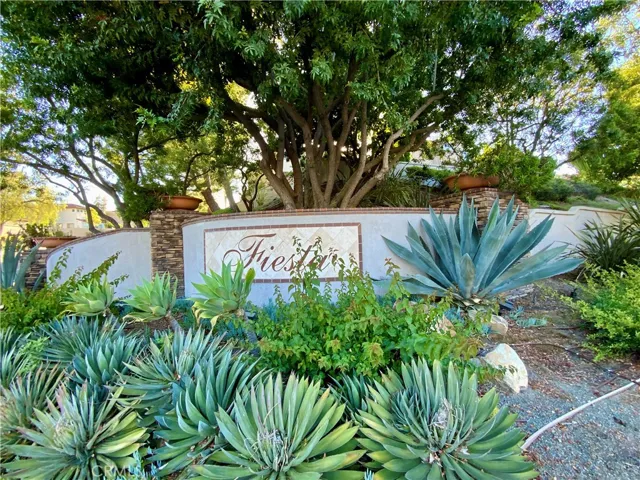 54 Paseo Viento, Rancho Santa Margarita, California 92688