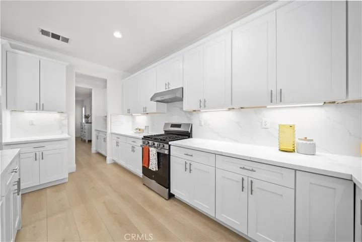 13953 Ellis Park, Eastvale, California 92880