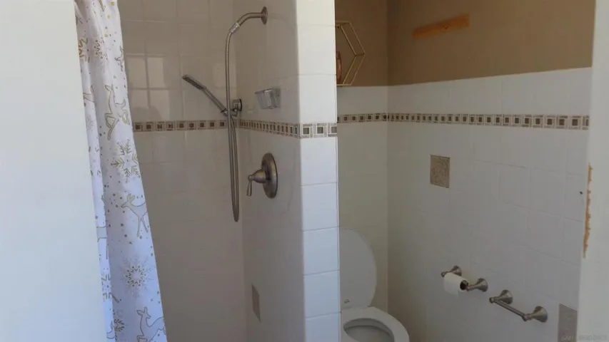 28560 Lilac Rd. A, Valley Center, California 92082