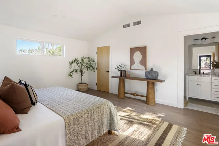 2412 Reservoir Street, Los Angeles, California 90026
