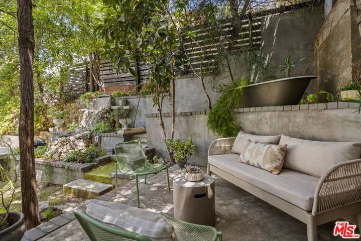 2412 Reservoir Street, Los Angeles, California 90026
