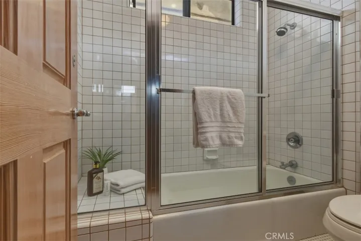 Seconday bathroom
