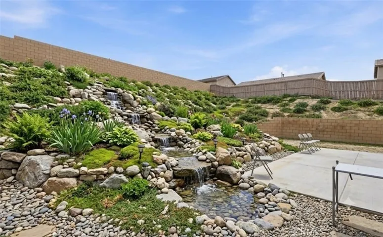 16137 Hamilton Court, Victorville, California 92394