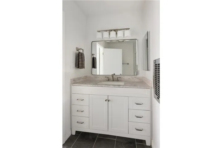 4343 Finley, Los Angeles, California 90027