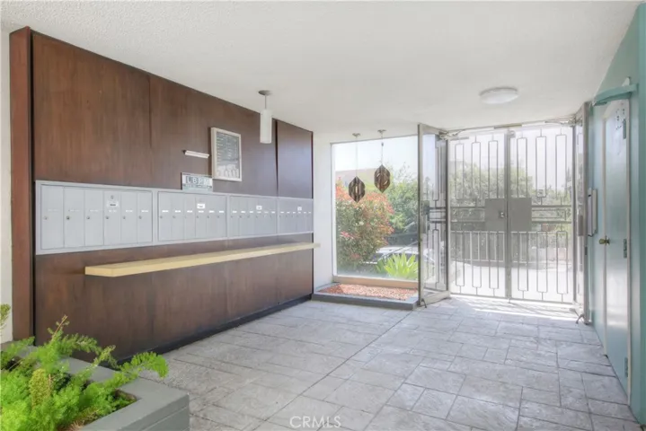 4343 Finley, Los Angeles, California 90027