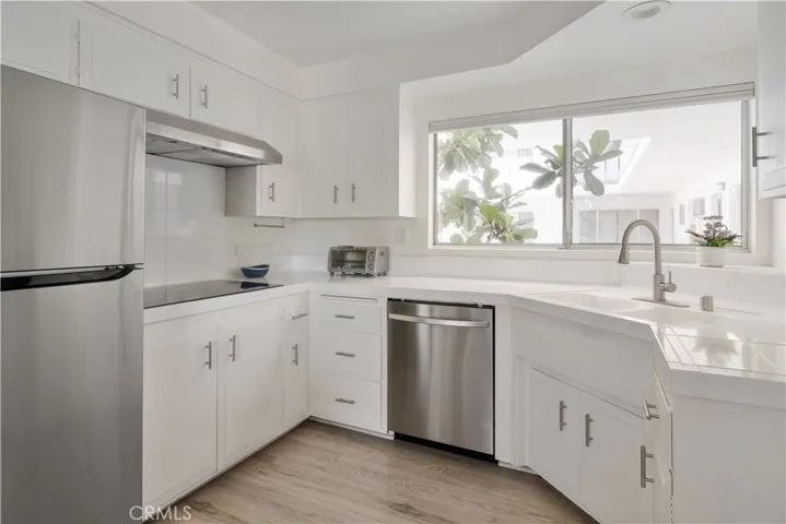 4343 Finley, Los Angeles, California 90027