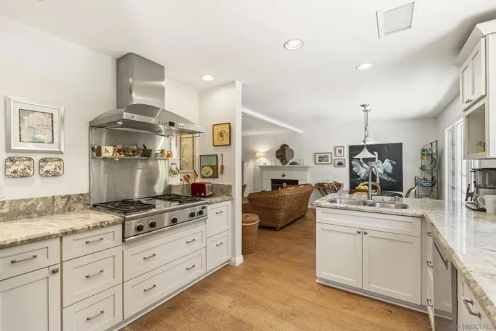 1605 Blossom Field Way, Encinitas, California 92024