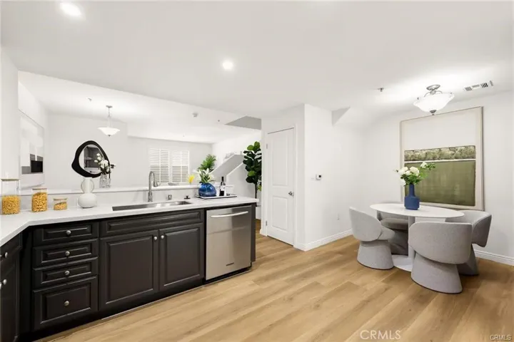 68 E Bay State Street 3g, Alhambra, California 91801