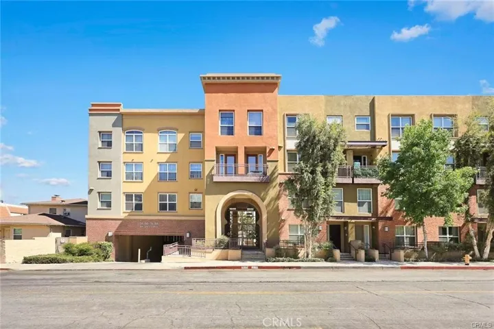 68 E Bay State Street 3g, Alhambra, California 91801