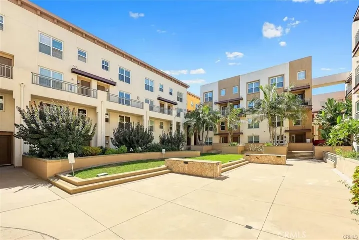 68 E Bay State Street 3g, Alhambra, California 91801