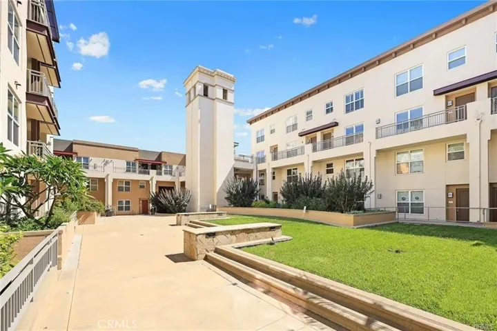 68 E Bay State Street 3g, Alhambra, California 91801
