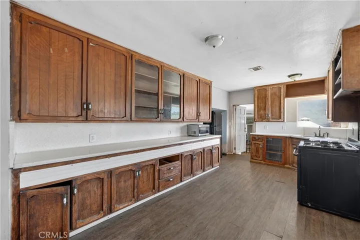 5145 Mitchell, Riverside, California 92505