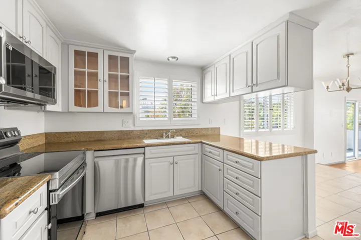 1127 10th St 201, Santa Monica, California 90403