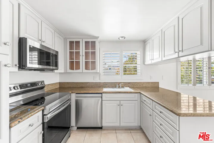 1127 10th St 201, Santa Monica, California 90403