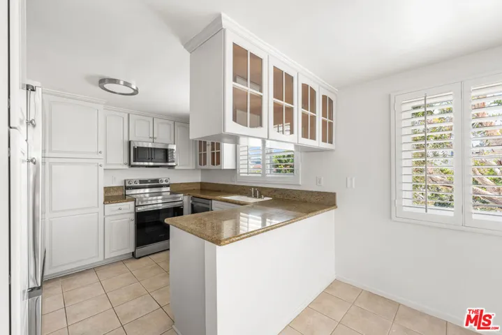 1127 10th St 201, Santa Monica, California 90403