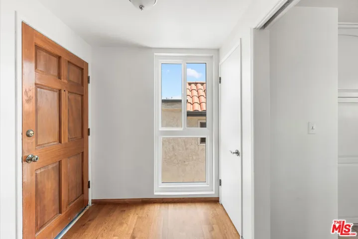 1127 10th St 201, Santa Monica, California 90403