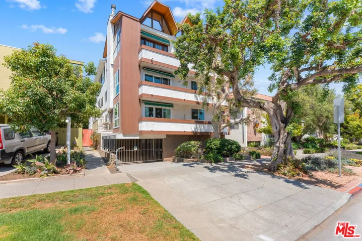 1127 10th St 201, Santa Monica, California 90403