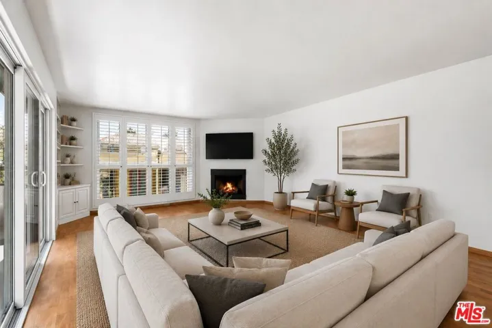 1127 10th St 201, Santa Monica, California 90403