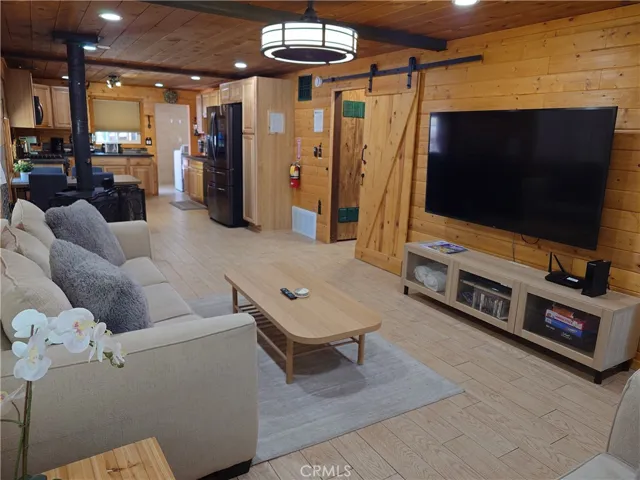 Living Room Facing Kitchen Alternate