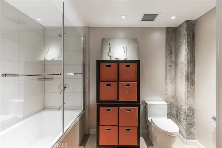 510 103 S Hewitt, Los Angeles, California 90013