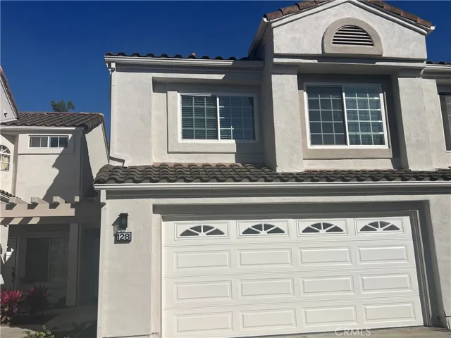 128 Agostino, Irvine, California 92614
