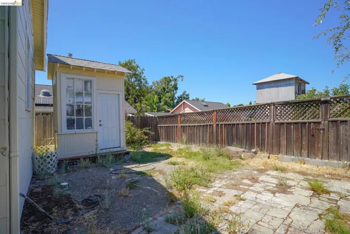 811 E 6th Street, Benicia, California 94510
