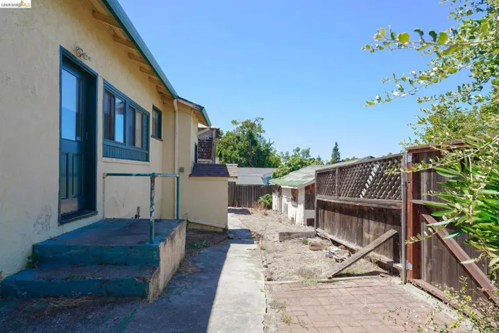 811 E 6th Street, Benicia, California 94510