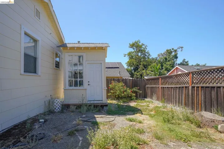 811 E 6th Street, Benicia, California 94510