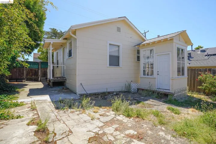 811 E 6th Street, Benicia, California 94510