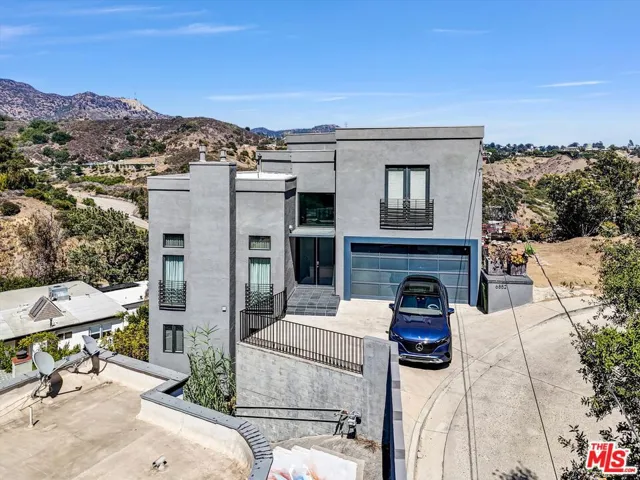 6852 Woody Trail, Los Angeles, California 90068
